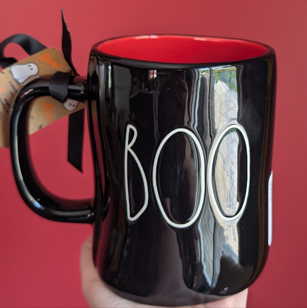 ❌SOLD❌Rae Dunn x Peanuts BOO 🧛‍♂️ Vampire Snoopy Double Sided Halloween Mug - Picture 2 of 8